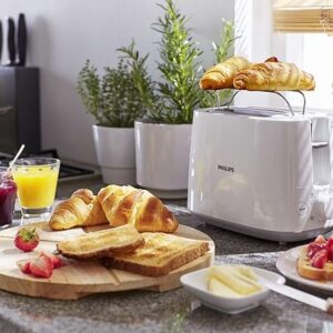 Philips Daily Collection HD2582/00 830-Watt 2-Slice Pop-up Toaster (White)